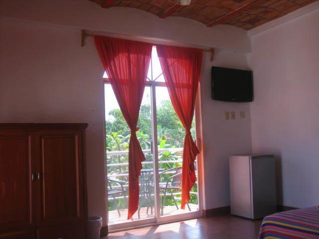 Hotel Y Suites Bugambilias Rincon de Guayabitos Exterior photo